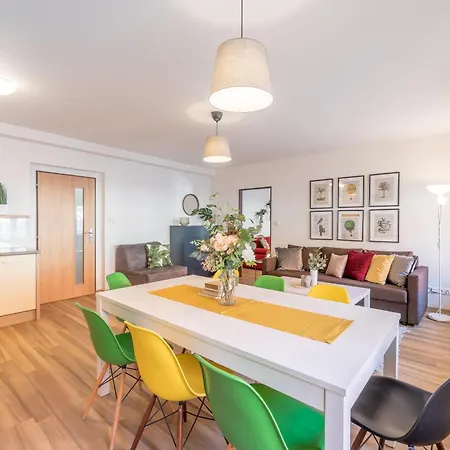 Days - Old Town In Location Daire