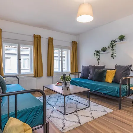 Days - Old Town In Location Daire Prag