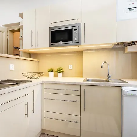 Days - Old Town In Location Daire Prag