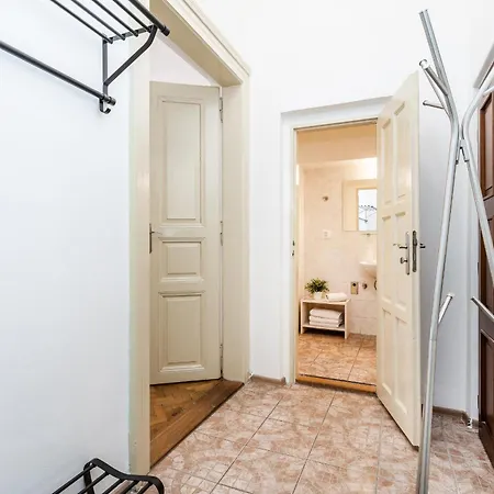 Days - Old Town In Location Daire Prag