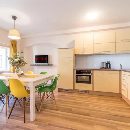 Days - Old Town In Location Daire *