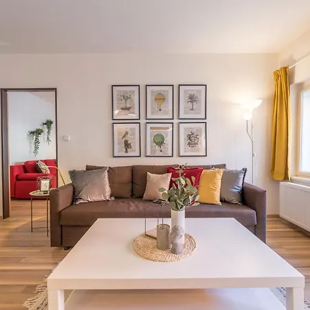 Days - Old Town In Location