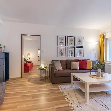 Daire Days - Old Town In Location *